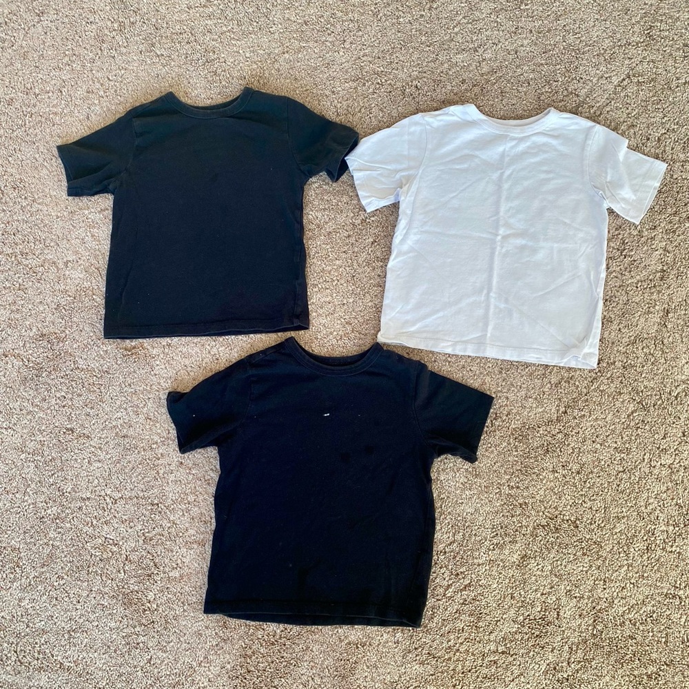The Children's Place 2 Black and 2 White Tees